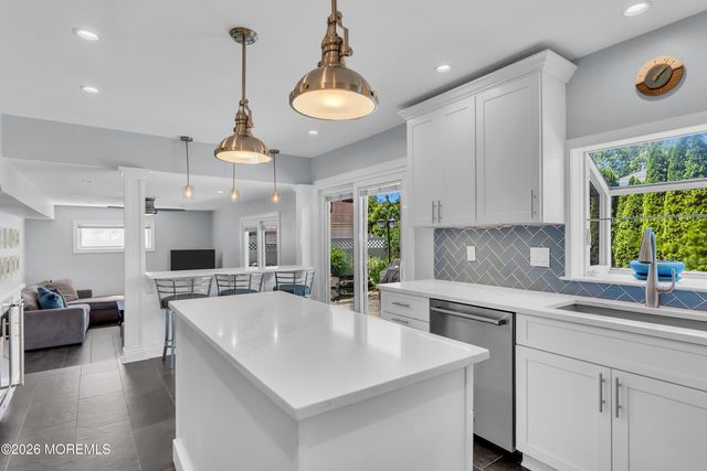 2 Kilrush Court, Toms River, NJ 08753