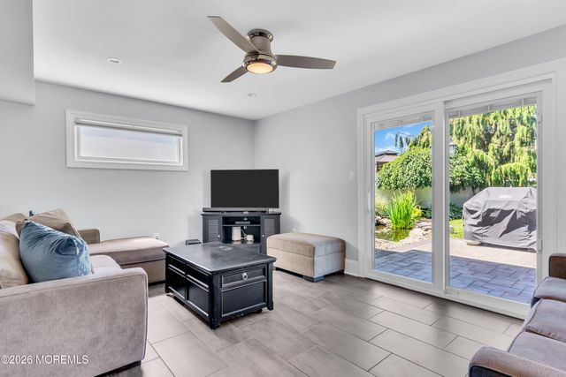 2 Kilrush Court, Toms River, NJ 08753