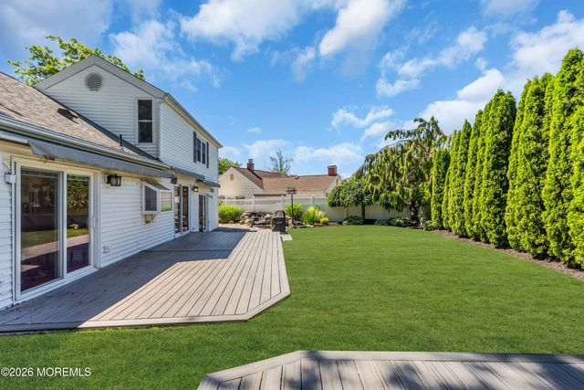 2 Kilrush Court, Toms River, NJ 08753