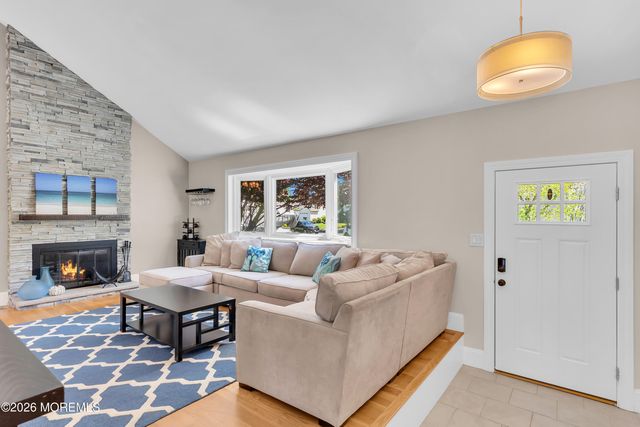 2 Kilrush Court, Toms River, NJ 08753