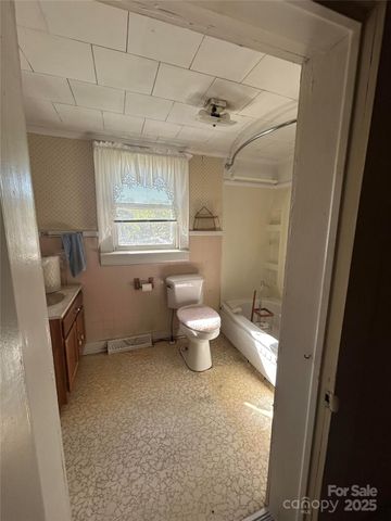 1229 Wiscassett Street, Albemarle, NC 28001