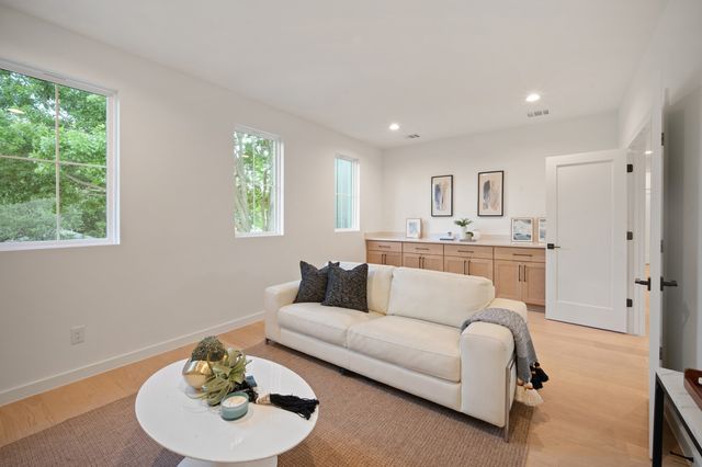 9661 Lynbrook Drive, Dallas, TX 75238