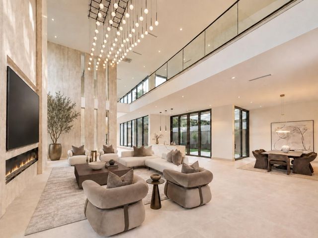 5403 Meadow Lake Lane, Houston, TX 77056