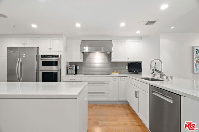 140 Ocean Park Boulevard 425, Santa Monica, CA 90405