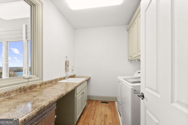 3518 Lake Breeze Lane, Gainesville, GA 30506