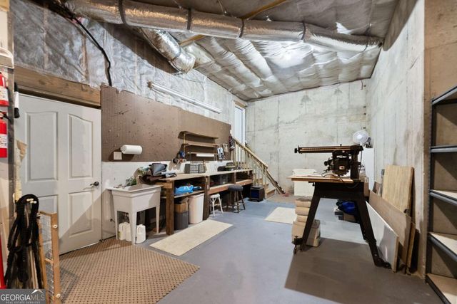 3518 Lake Breeze Lane, Gainesville, GA 30506