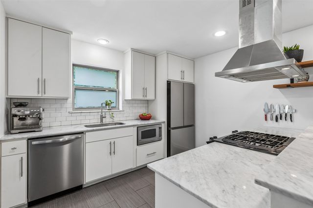 2223 Forest Oaks Drive, Dallas, TX 75228
