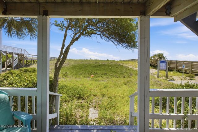 500 Carolina Beach Avenue N, Carolina Beach, NC 28428