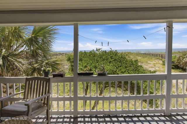 500 Carolina Beach Avenue N, Carolina Beach, NC 28428