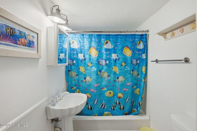 500 Carolina Beach Avenue N, Carolina Beach, NC 28428