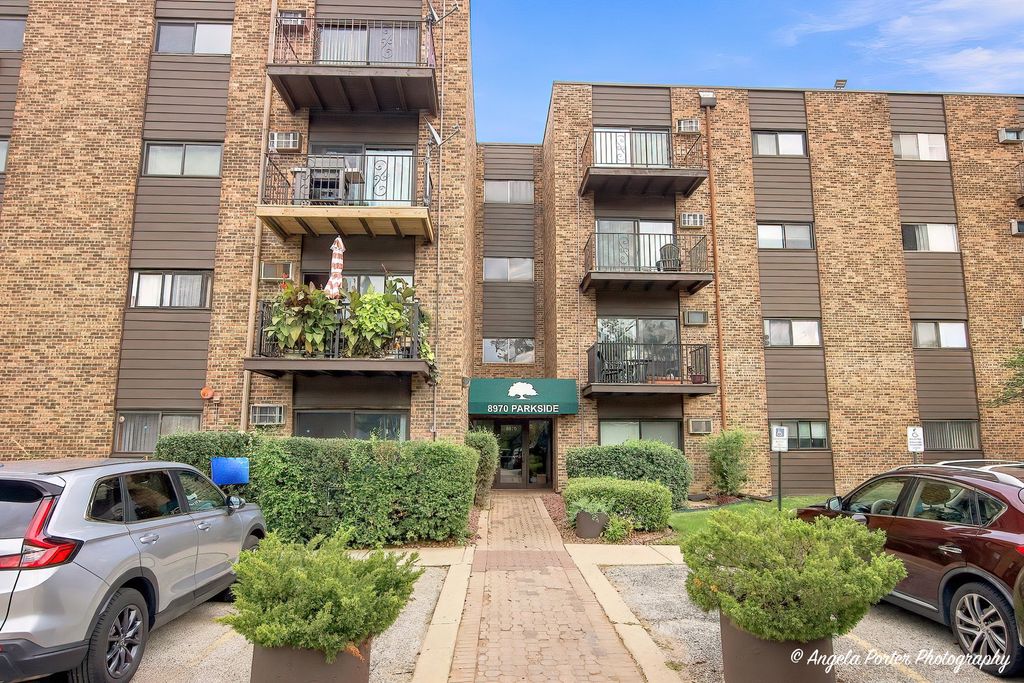 8970 N Parkside Avenue 406, Des Plaines, IL 60016 — exterior