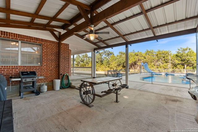 4335 Mail Route, Fischer, TX 78623