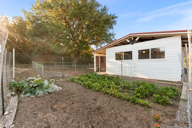 4335 Mail Route, Fischer, TX 78623