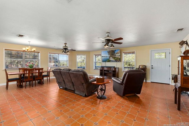 4335 Mail Route, Fischer, TX 78623