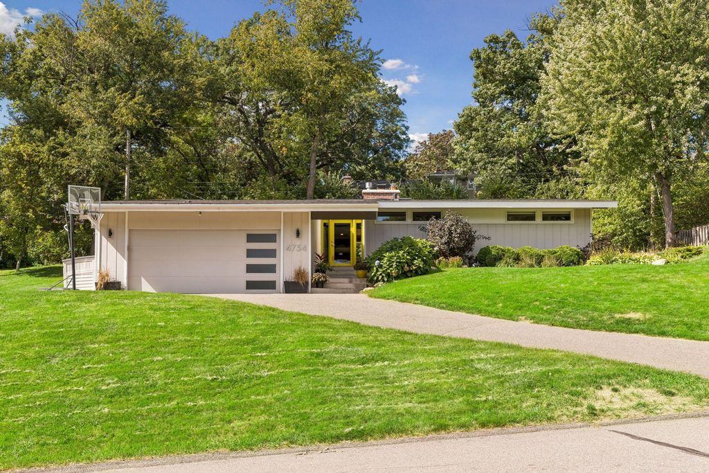 4734 Coventry Road E, Minnetonka, MN 55345 — photo 2