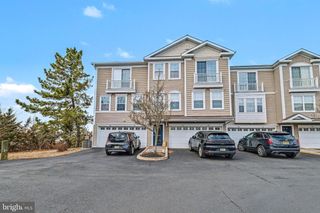 35 BAYSIDE DR, Somers Point, NJ 08244