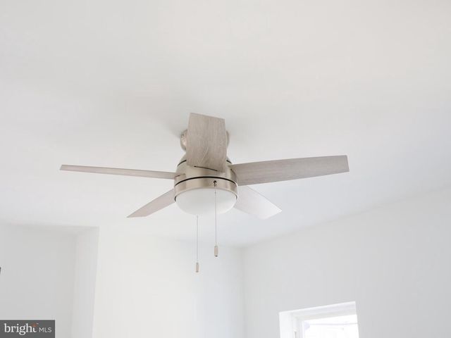 2555 N 33RD ST, Philadelphia, PA 19132