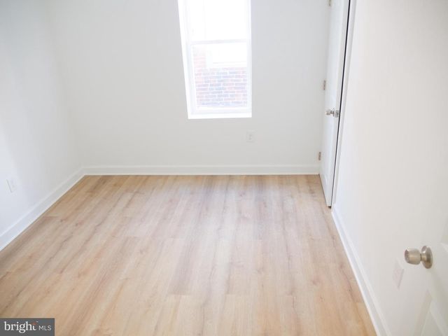 2555 N 33RD ST, Philadelphia, PA 19132