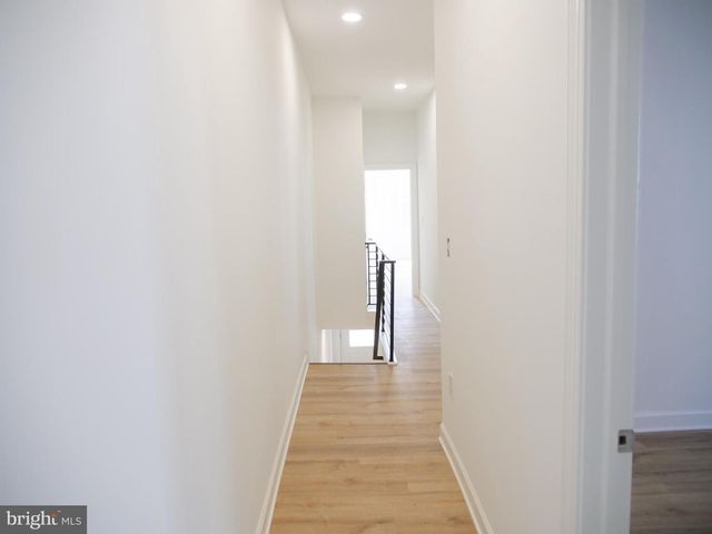 2555 N 33RD ST, Philadelphia, PA 19132