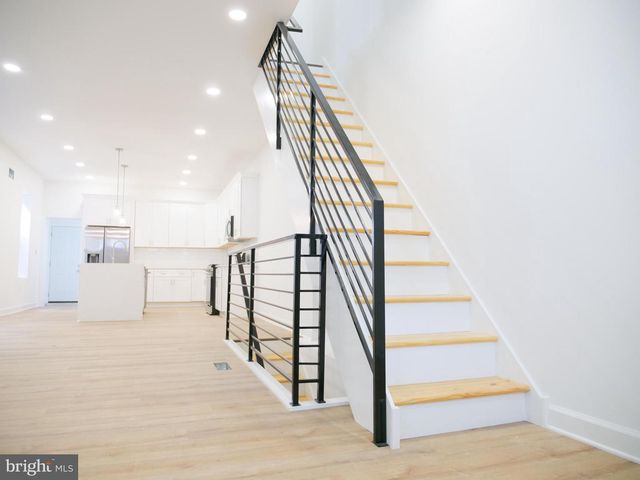 2555 N 33RD ST, Philadelphia, PA 19132