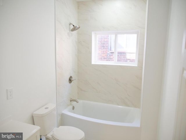 2555 N 33RD ST, Philadelphia, PA 19132