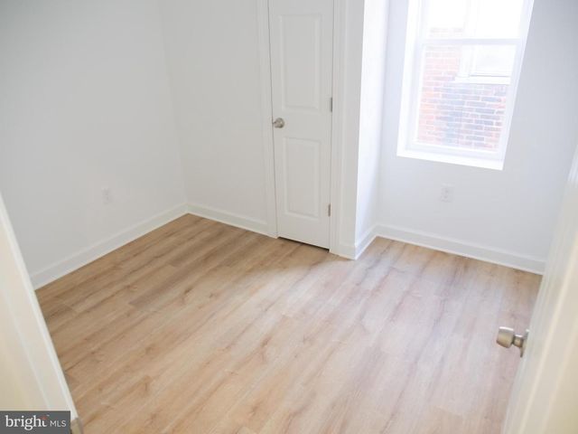 2555 N 33RD ST, Philadelphia, PA 19132