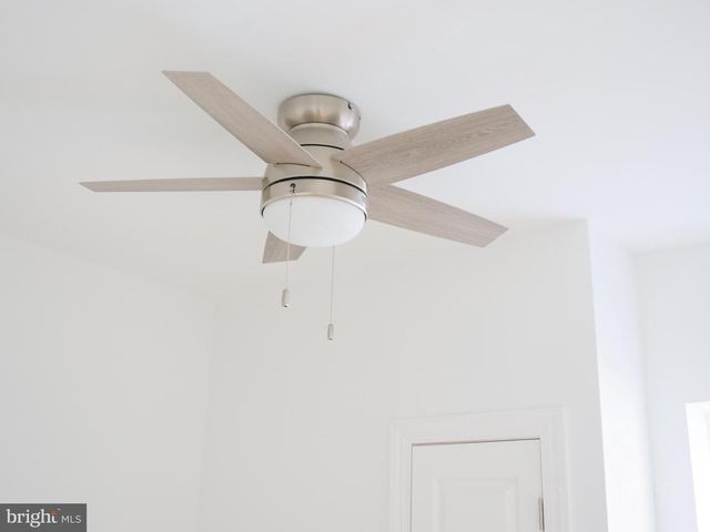 2555 N 33RD ST, Philadelphia, PA 19132