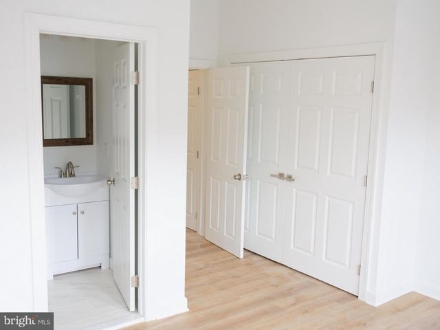 2555 N 33RD ST, Philadelphia, PA 19132