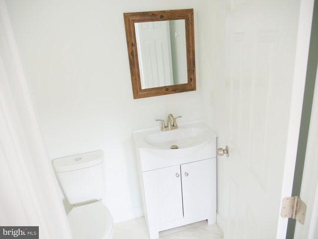 2555 N 33RD ST, Philadelphia, PA 19132