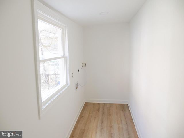 2555 N 33RD ST, Philadelphia, PA 19132