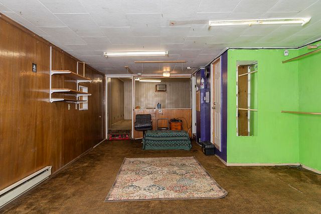 123 N Redwood Highway, Cave Junction, OR 97523