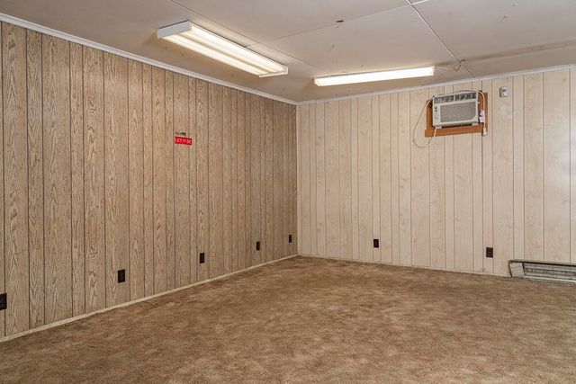 123 N Redwood Highway, Cave Junction, OR 97523