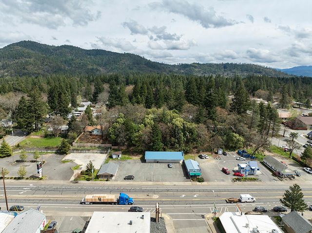 123 N Redwood Highway, Cave Junction, OR 97523