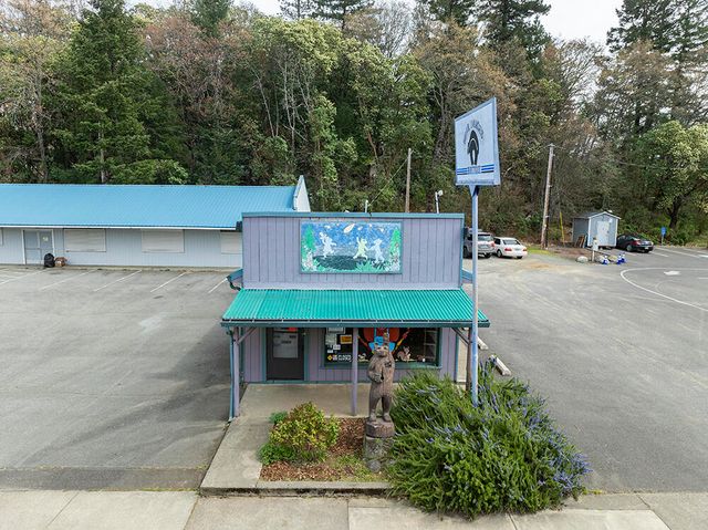123 N Redwood Highway, Cave Junction, OR 97523