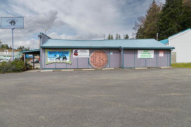 123 N Redwood Highway, Cave Junction, OR 97523
