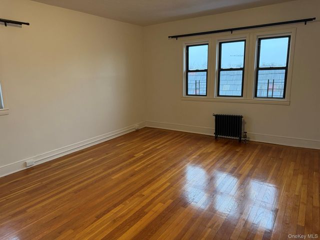 35-25 190th Street 2, Flushing, NY 11358