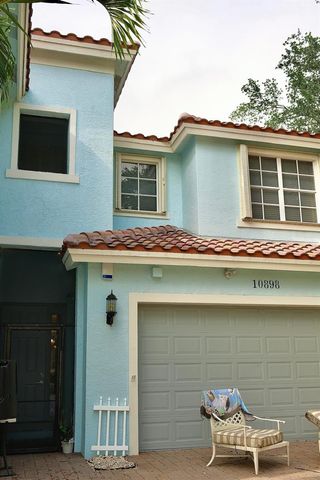 10898 Lake Wynds Court, Boynton Beach, FL 33437