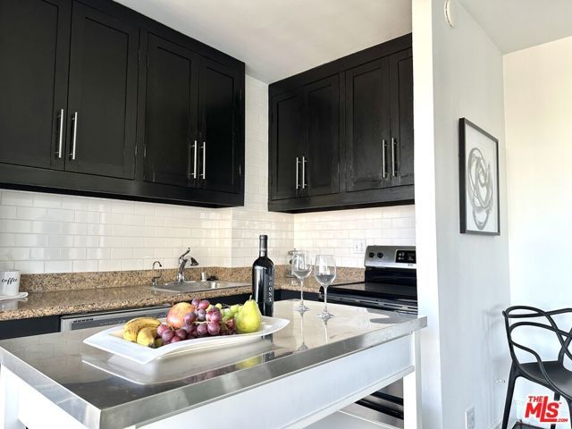 999 N Doheny Drive 408, West Hollywood, CA 90069