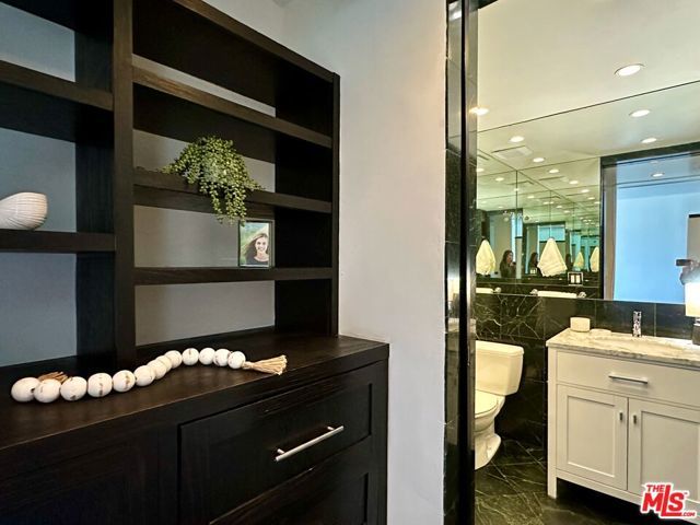 999 N Doheny Drive 408, West Hollywood, CA 90069