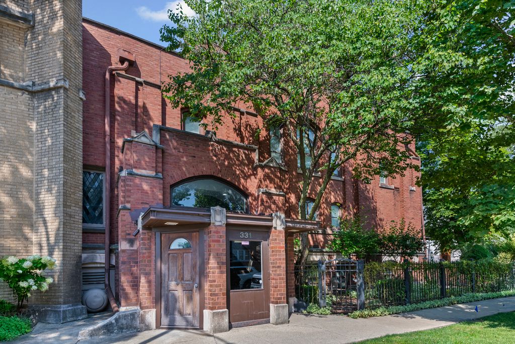331 S Ridgeland Avenue B, Oak Park, IL 60302