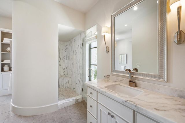 633 Quintana Roo Place, Seabrook, TX 77586