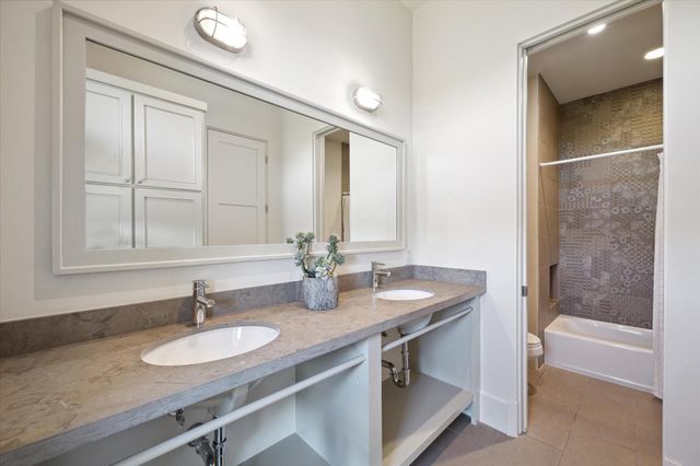 633 Quintana Roo Place, Seabrook, TX 77586