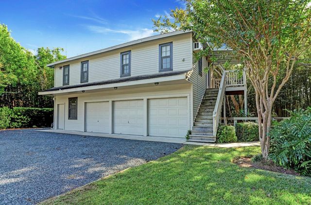 633 Quintana Roo Place, Seabrook, TX 77586