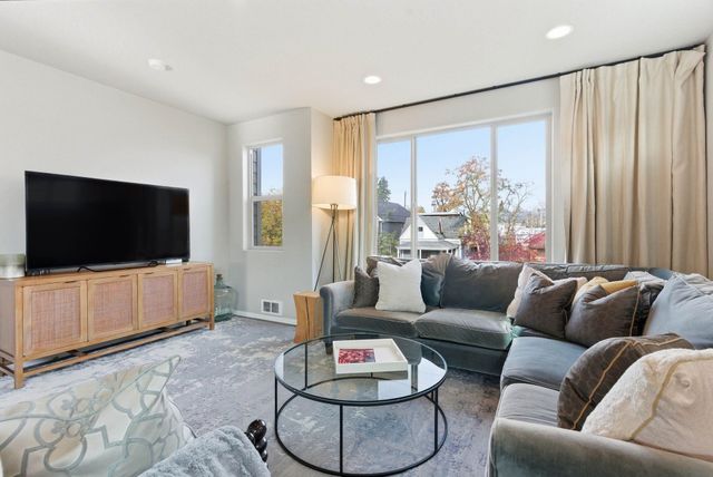 2319 W Bridge Ave, Spokane, WA 99201