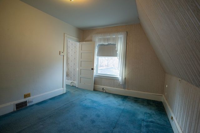 353 Plymouth St, Abington, MA 02351