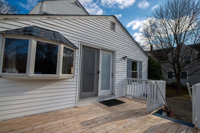 353 Plymouth St, Abington, MA 02351