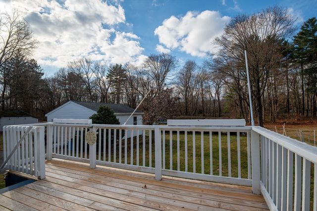 353 Plymouth St, Abington, MA 02351