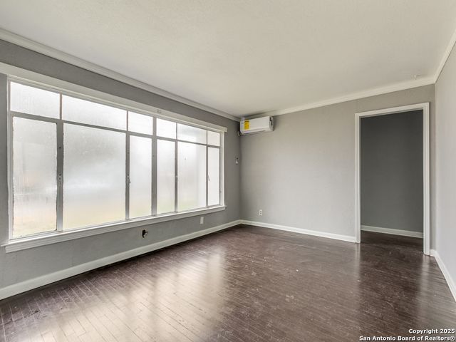 518 W ACADEMY ST, San Antonio, TX 78226