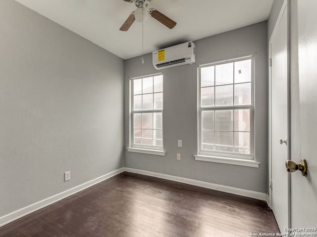 518 W ACADEMY ST, San Antonio, TX 78226