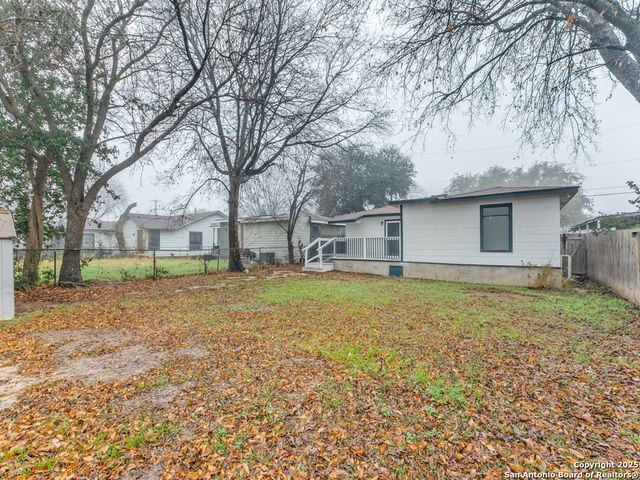 518 W ACADEMY ST, San Antonio, TX 78226